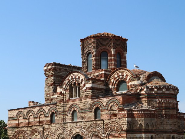 Старинная архитектура Несебра.
